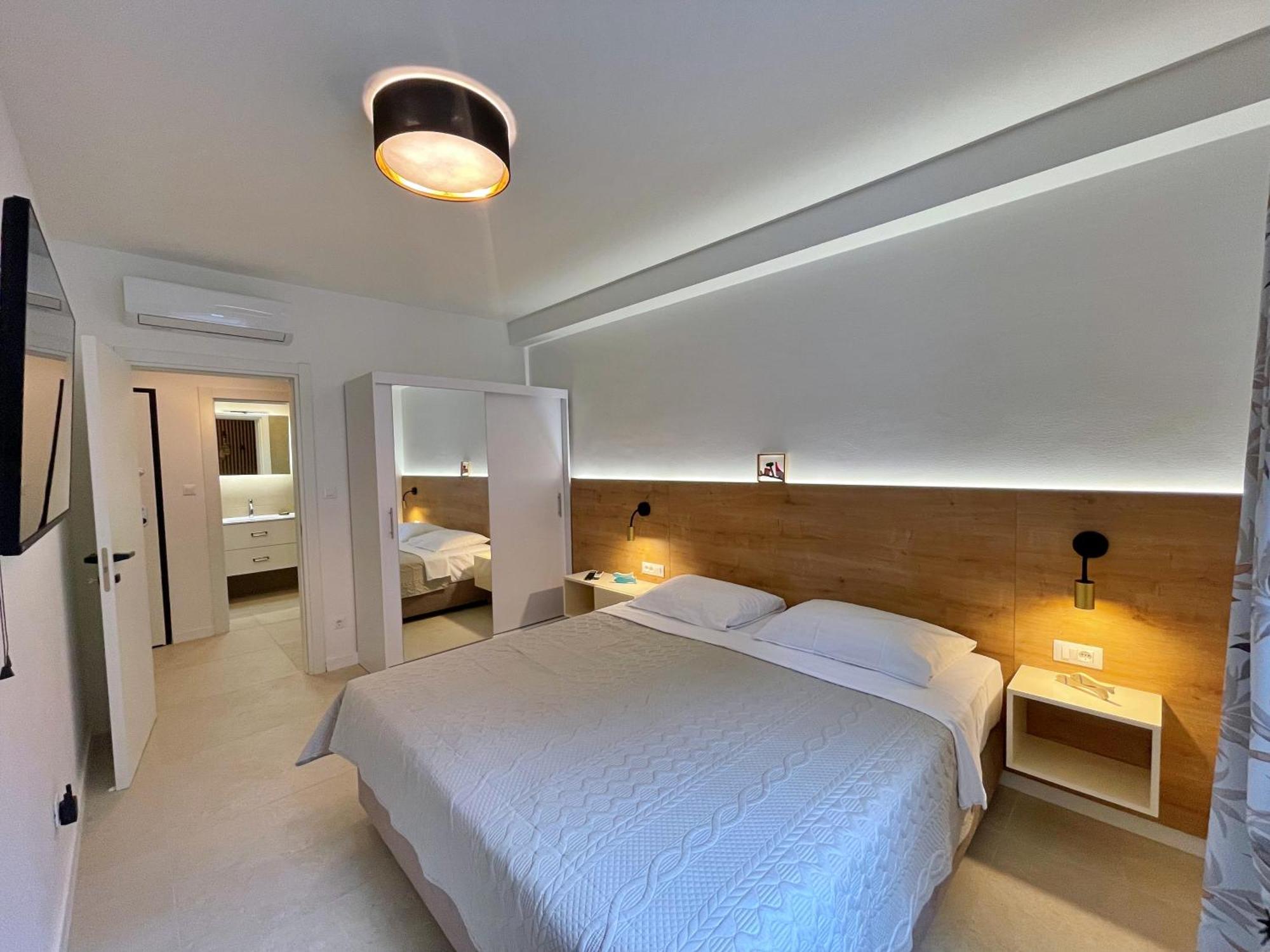 Villas Punta Silo - Luxury Apartments With Pool Εξωτερικό φωτογραφία